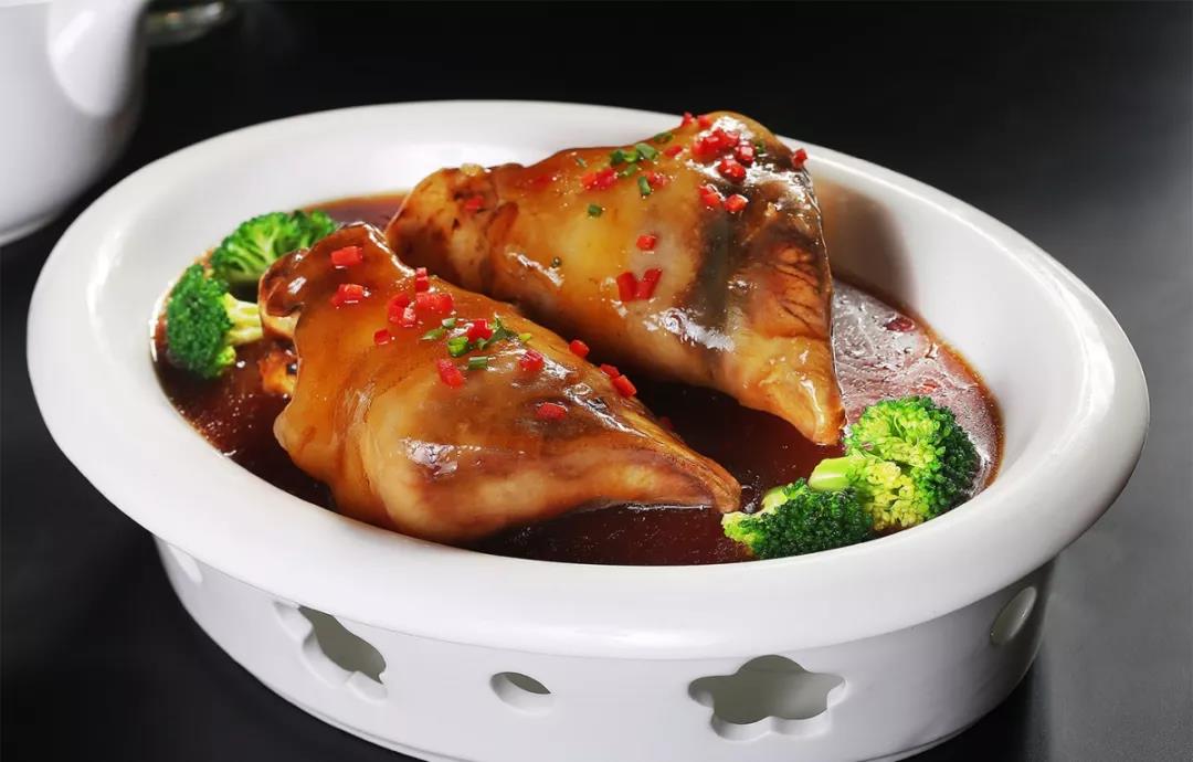 乾坤金牛蹄鸿运盆菜富贵人参鸡清炖牛腩桂花红烧肉三湘全家福部分菜品