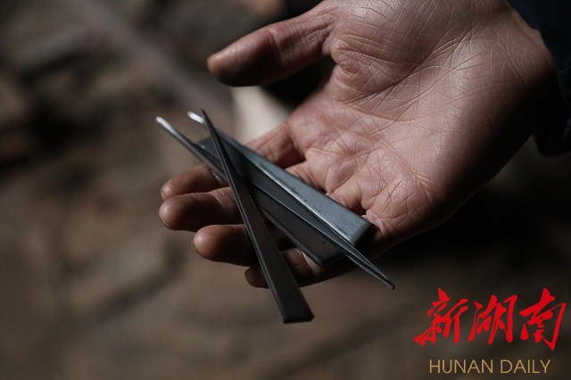 钢刀是怎样炼成的? - 娄底 - 新湖南