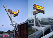 荷兰 | 钳在高架桥上的“灯标”装置
