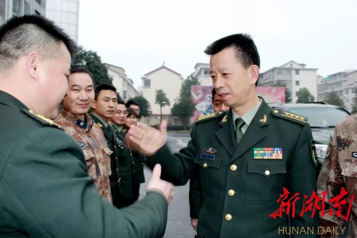 李辉忠莅临武陵区人武部检查指导工作
