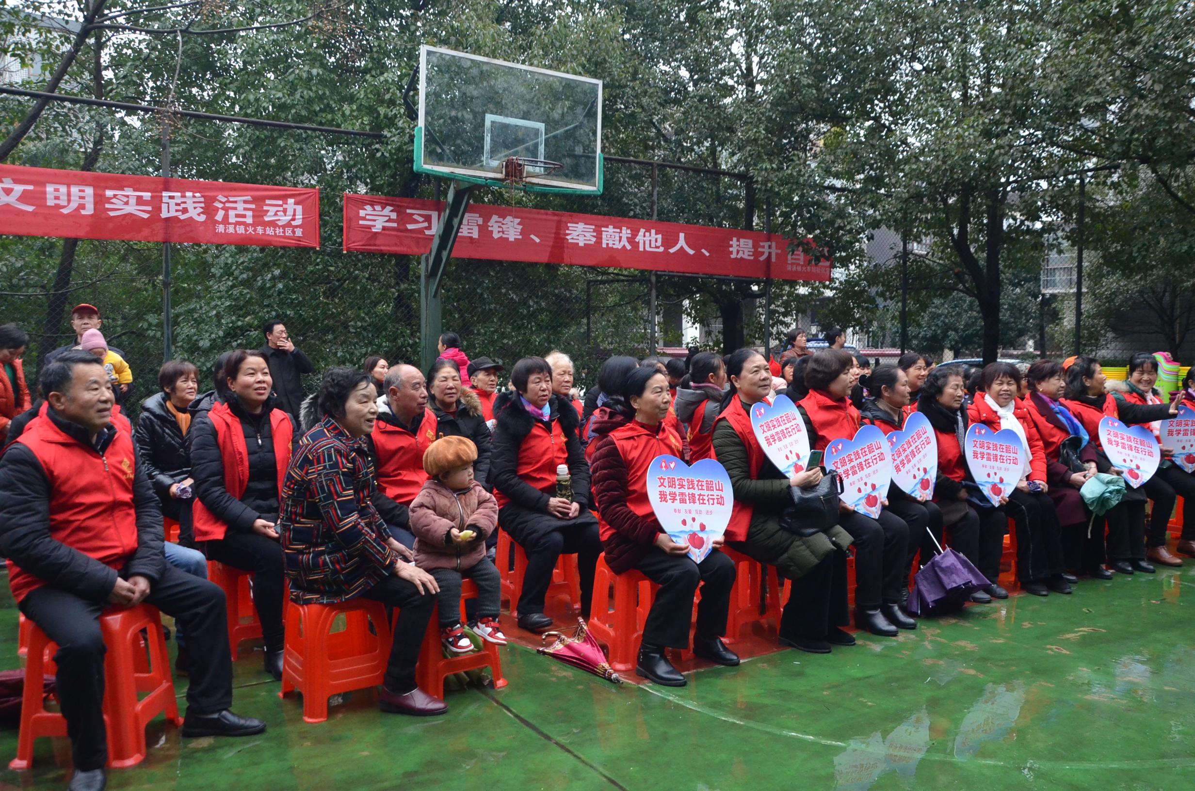 清溪镇：志愿服务进小区 服务群众“零距离”