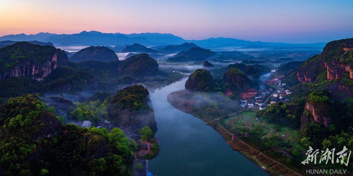 江西龙虎山全景图图片