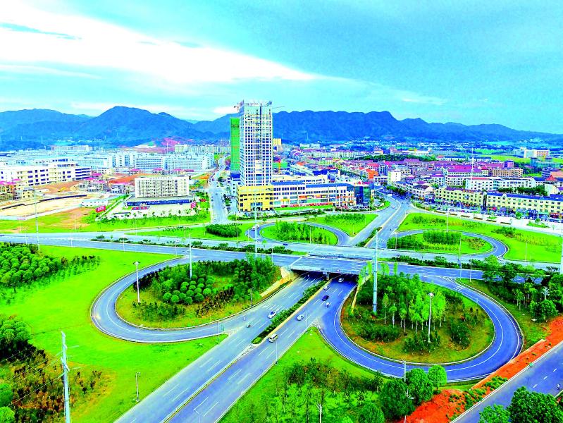 依托园区的产业动力,洞阳镇实现了高质量发展.洞阳镇供图