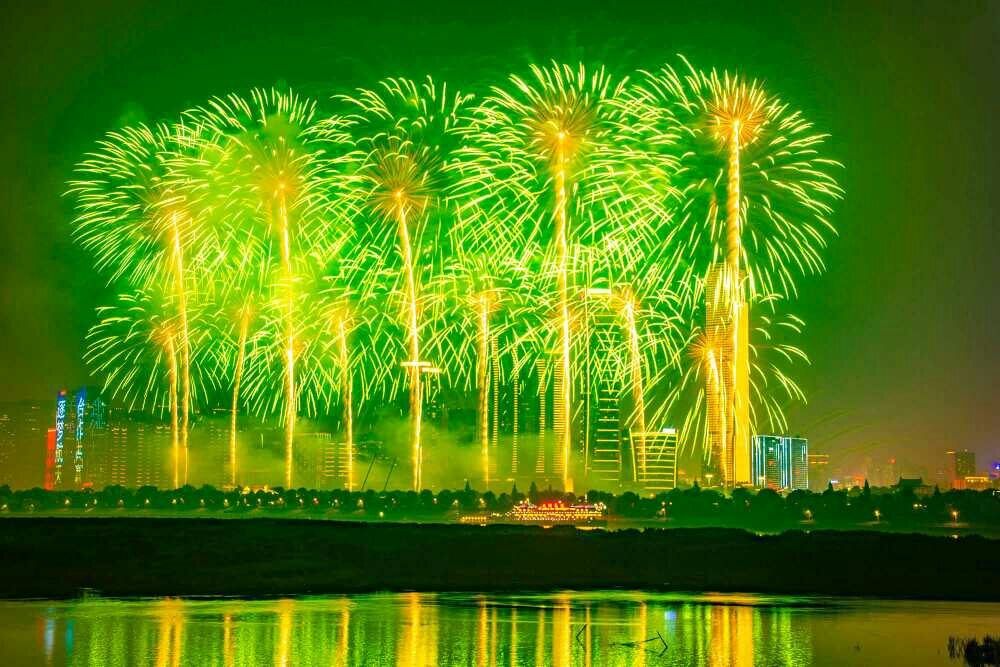 中国航天日焰火升腾时