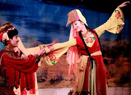 新疆各民族是中华民族血脉相连的家庭成员
