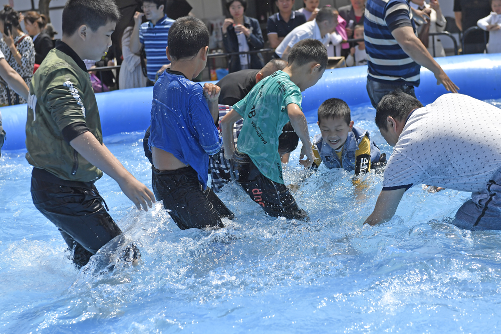鹭鸶湾龙庭丨千斤大鱼敞开抓捕鱼达人嗨翻全城