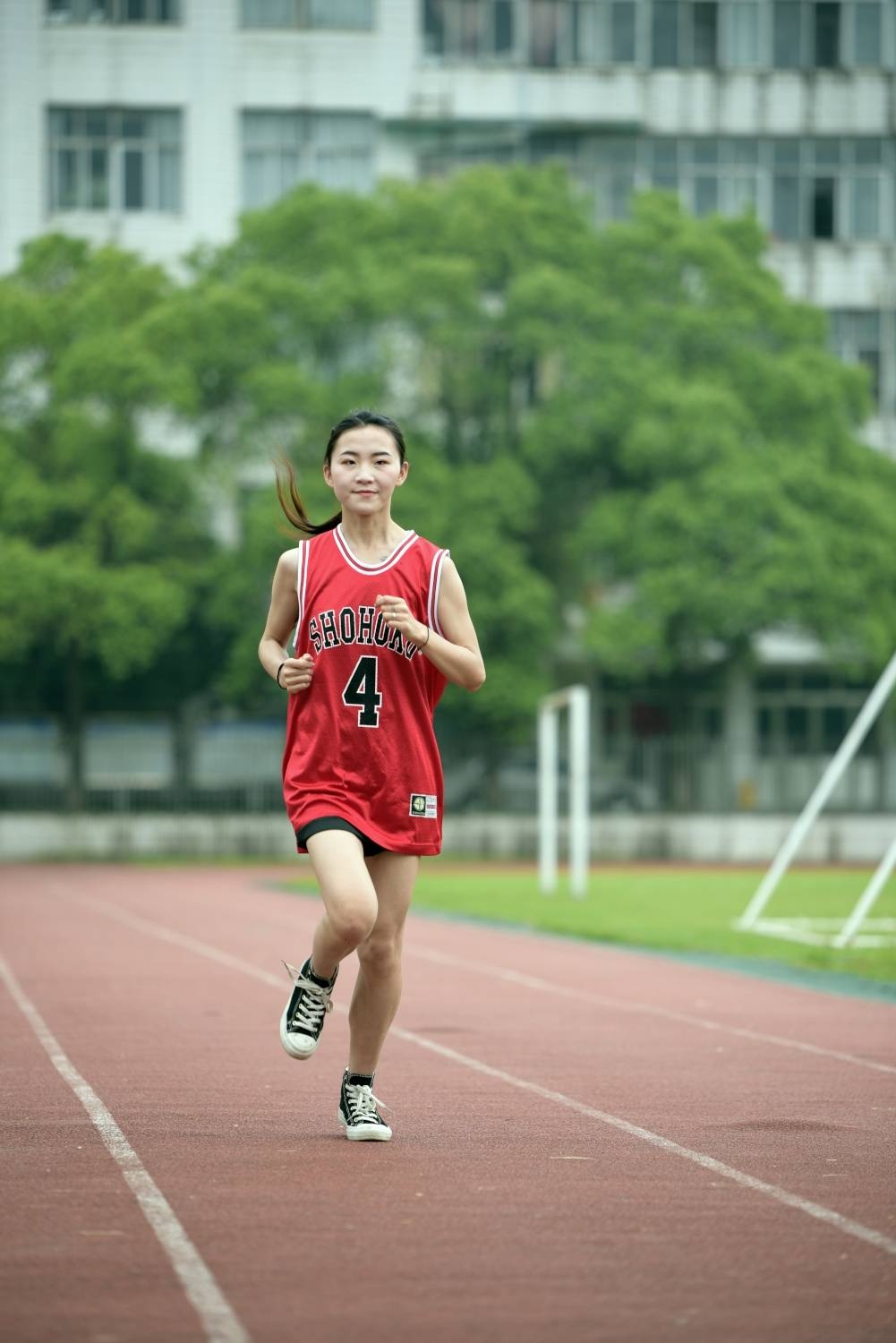 爱运动的校园女生