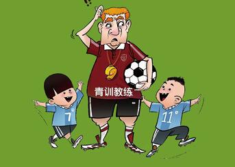 经历“奇幻漂流”，这位洋教练在湘江边重拾足球的快乐