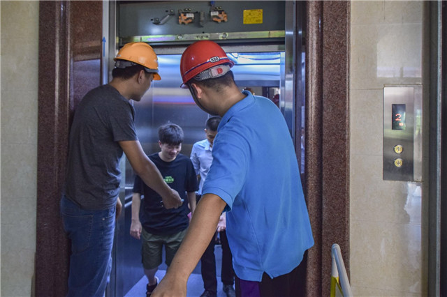 湖南科技大学开展电梯困人应急救援演练活动