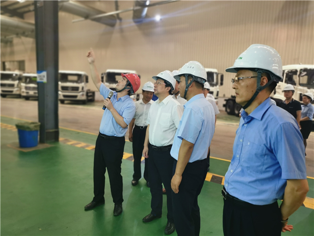 长沙市召开蓝天保卫战讲评会 胡衡华出席