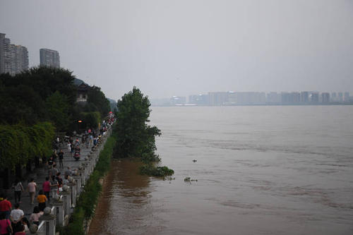 为何这次湘江长株潭段流量史上最大水位却不是最高？洞庭湖立功了