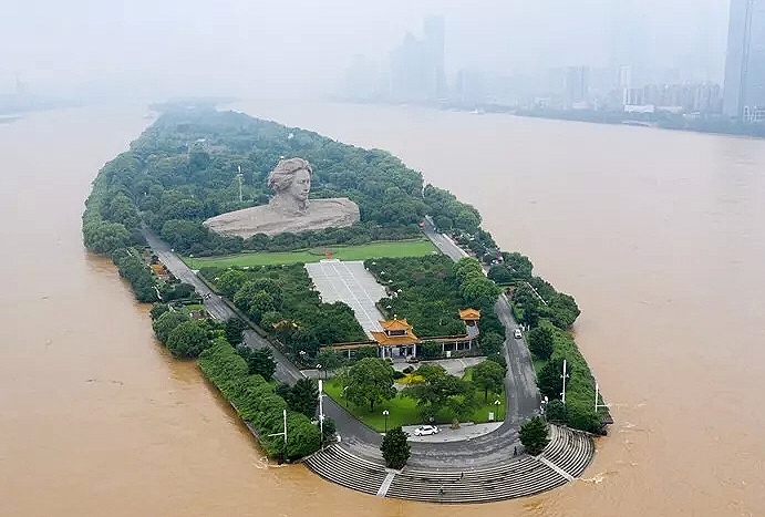 首个暴雨红色预警 全省紧急开展地质灾害巡查除险行动