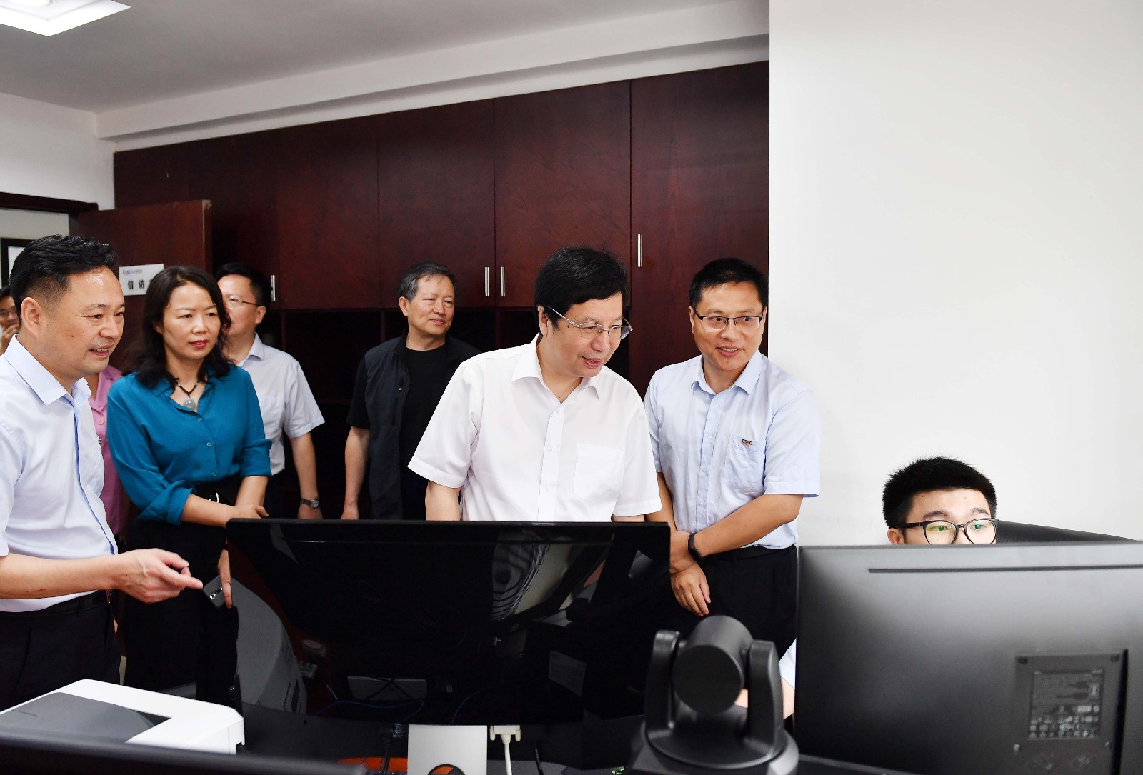 打造全国一流仲裁品牌！胡衡华调研长沙仲裁委员会