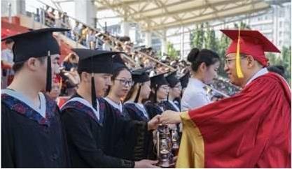 暖心！这些高校的“最后一课”，令人动容