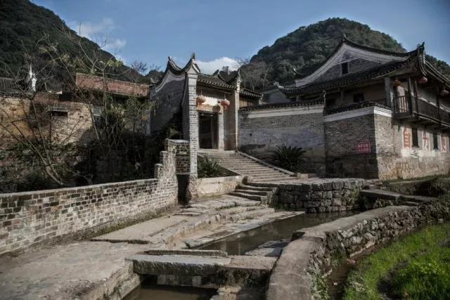 这里，有湘桂边境百里瑶山中的建筑艺术宝库