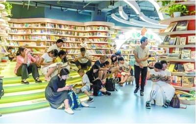 暑期阅读：孩子追求个性阅读 家长普遍心怀焦虑