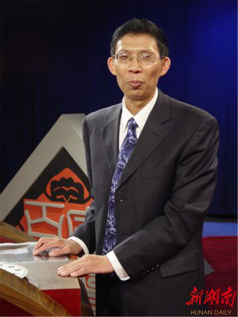 纪连海将来酒鬼酒公司为湘西学子加油鼓劲