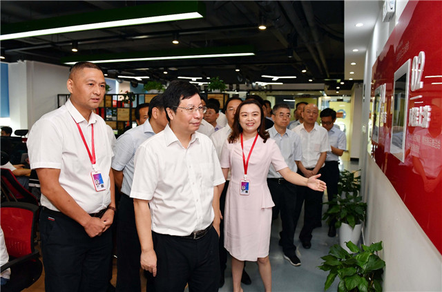 为长沙高质量发展提供新动能新支撑 胡衡华调研移动互联网产业链工作