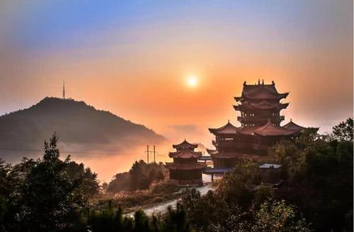 “巅峰湖南•2019”六大名山登山赛 （嵩云山站）举行