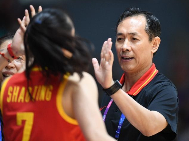 布局长远发展 打出自身水平——专访中国女篮主教练许利民