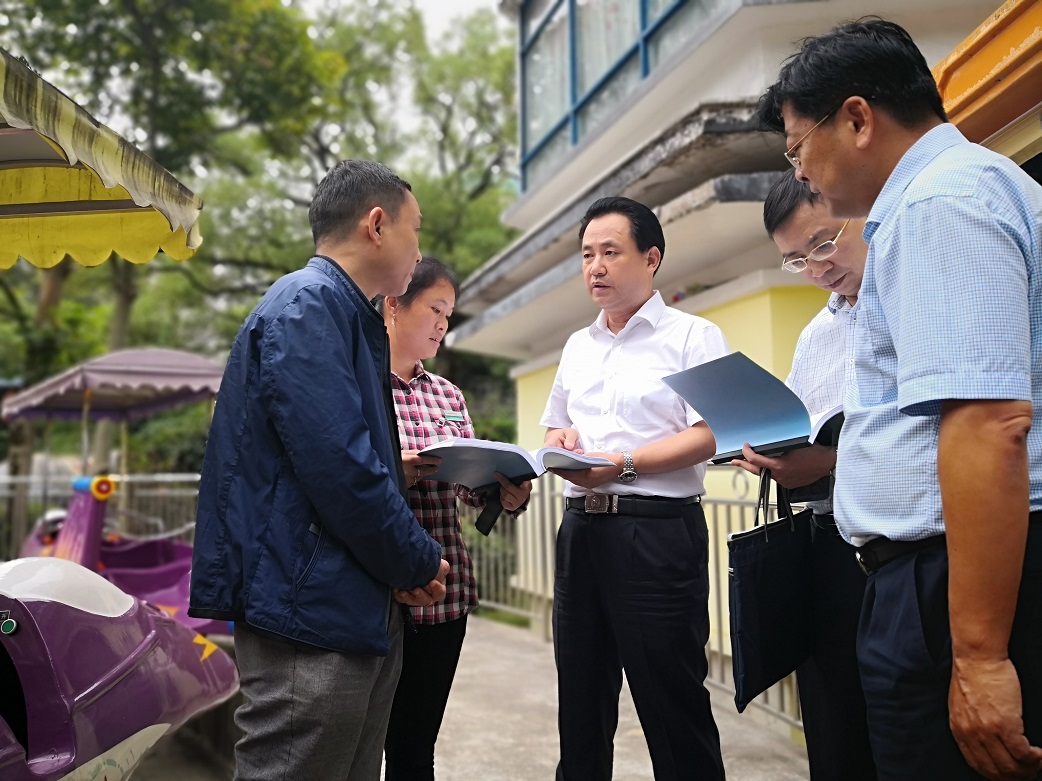 杨亲鹏检查湘潭市场安全监管工作