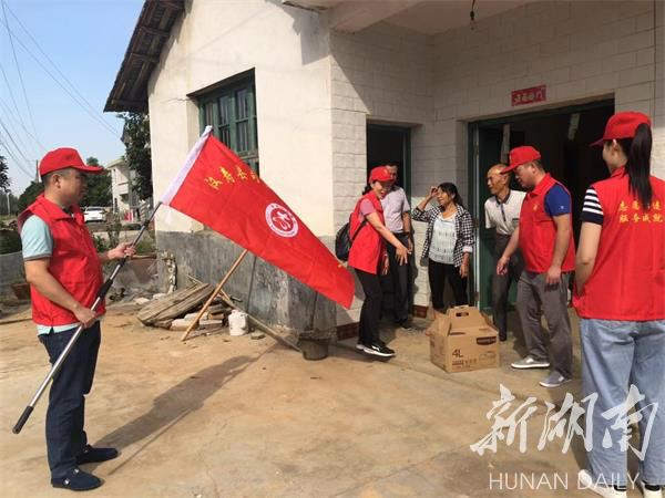 汉寿县司法局开展 “认领微心愿，争当圆梦人”学雷锋志愿服务活动