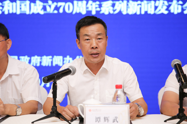 张家界市教育局党工委委员,主任督学谭辉武答记者问各项工作统筹推进