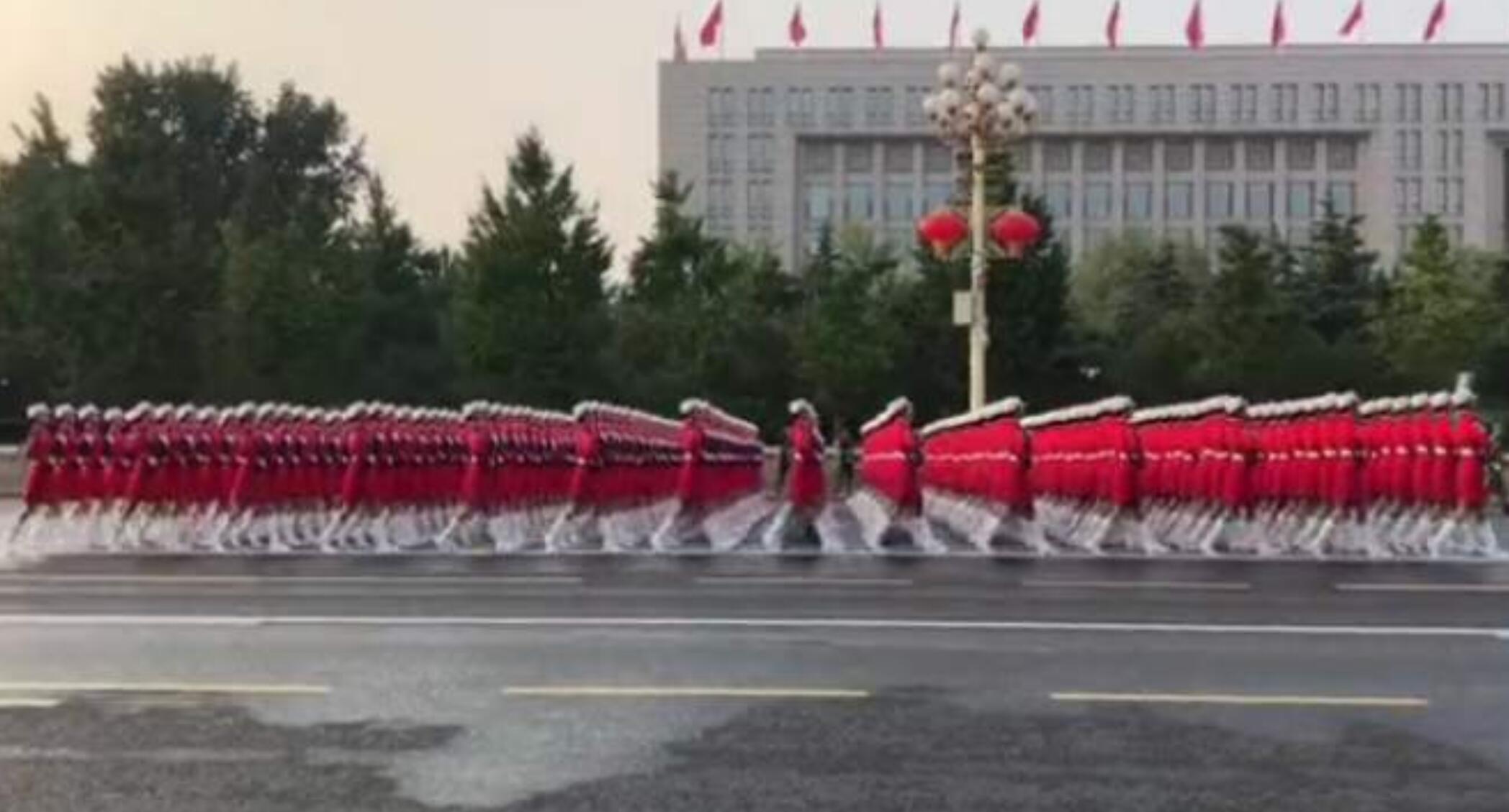 女民兵方队全新亮相！爱红装又爱武装