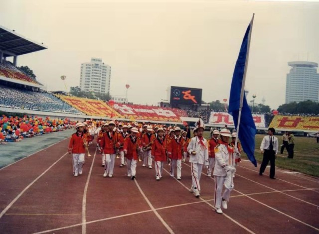 史忆新湖南｜1987•长沙市体育场扩建并更名“贺龙”：湖南体育铿锵前行