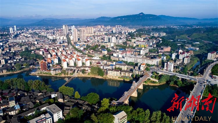 壮丽70年 奋斗新时代丨靖州:筑梦前行画卷美