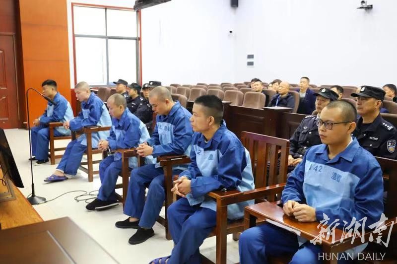 常德严惩黑恶犯罪 又有22人被法院判刑
