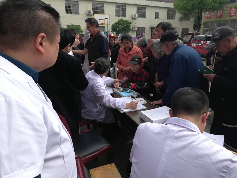 株洲市天元区残联开展为精神残疾人“送医、送药、送法”活动