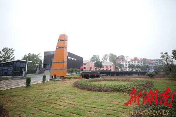小镇大业看湖南丨"镜"攻千亿高地——衡阳市东阳渡"眼镜小镇"见闻