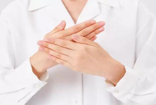 手指发麻不可小视，可能预示着十种疾病