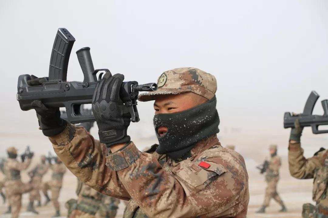 气温零下20海拔4000米看极地练兵现场