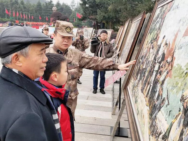 韶山市人武部主办国防教育主题石嵌画展
