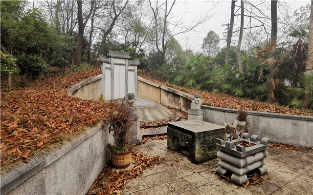 “一代帝师”刘崐之墓守墓人：为一声承诺，守了75年