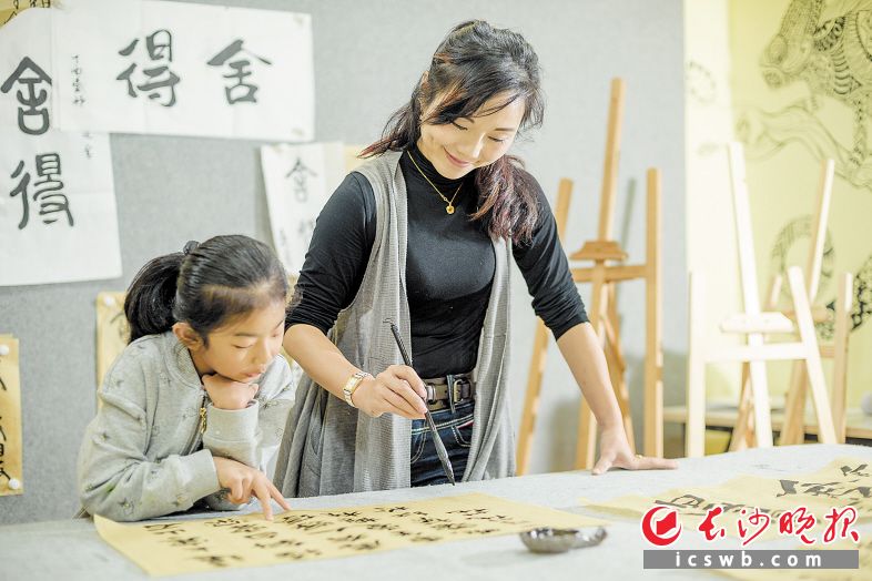 人大代表谭娟:重视写字教学加强传统文化传承 - 三湘万象 - 湖南在线