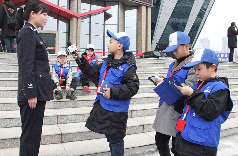 我当“两会”小记者