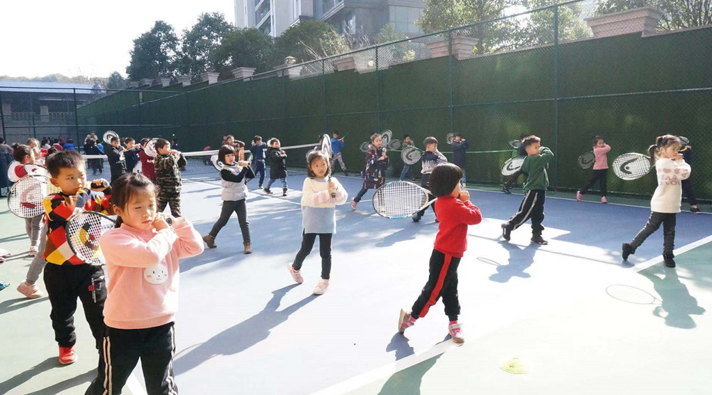 “体育·新时代”树仁强拼网球冬令营开营