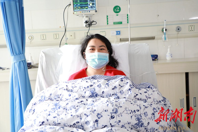 刘丹是邵东市人民医院泌尿外科的一名护师,按照科室的排班,她大年三十