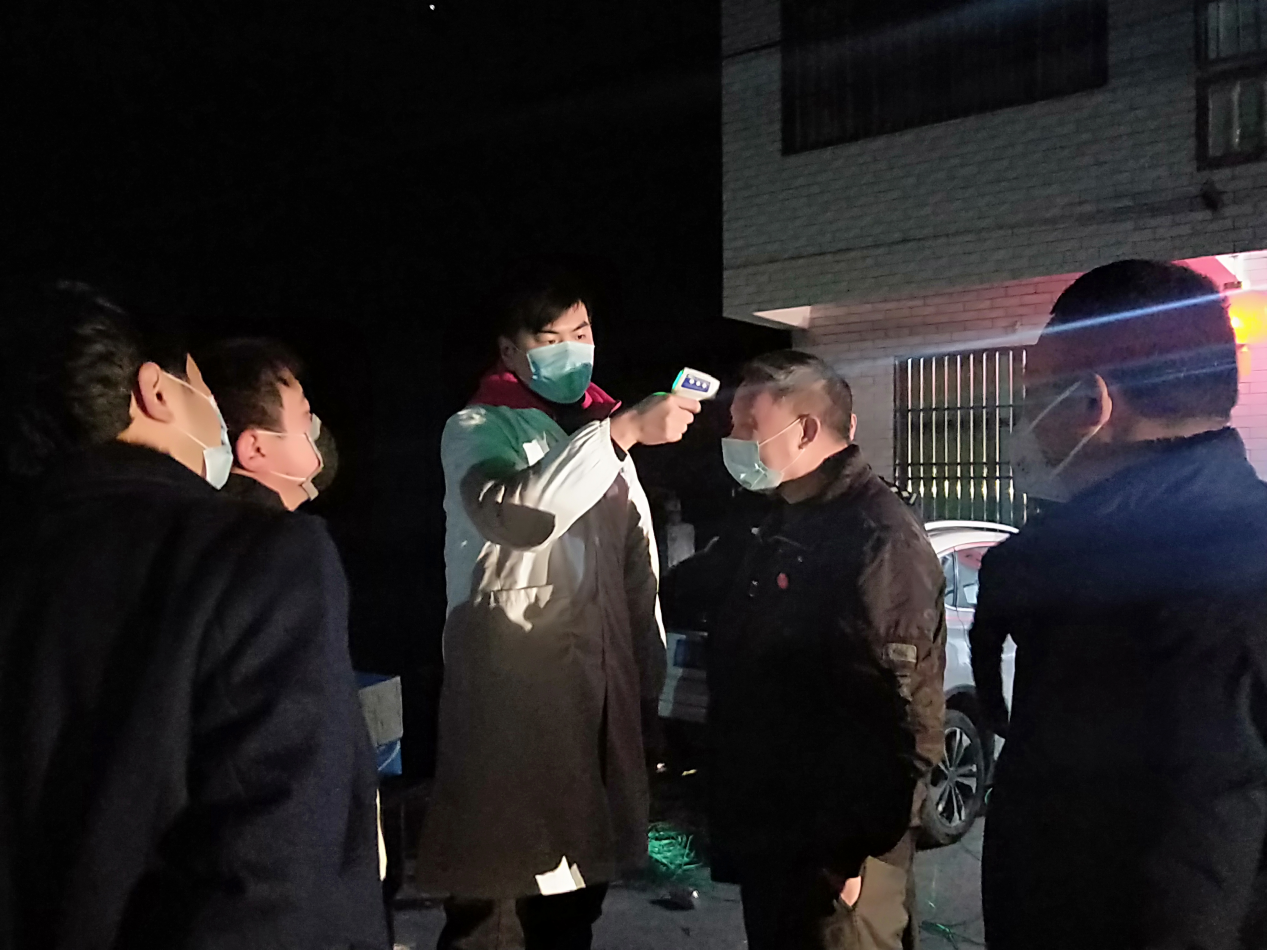 清泉镇：阻击疫情 党员干部冲锋在前