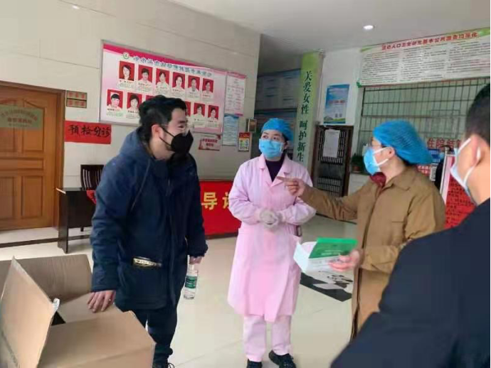 愛心市民為冷水江市婦幼保健院捐贈防護物資