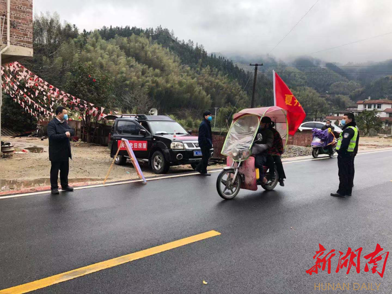 清泉镇：让党旗飘满夏丹的老书记