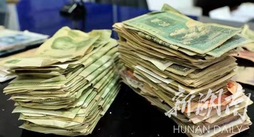 永州正能量一把零钱半年积蓄满城温暖