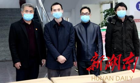 刘富洪 肖鹤洲 曾文 记者  郑丹枚)2月10日,在隆回县卫生健康局,鹏阳
