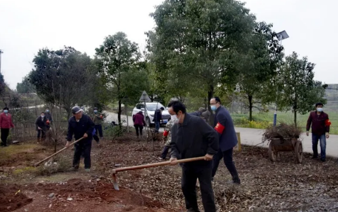 坛下乡：加强环境卫生治理 助力复工复产提速