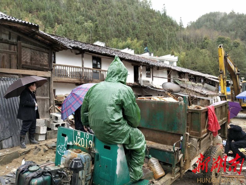 青山乡：掀起人居环境整治新高潮