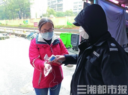 “体温枪坏了，还是我‘坏’了？”体温监测忽高忽低，额温枪靠谱吗