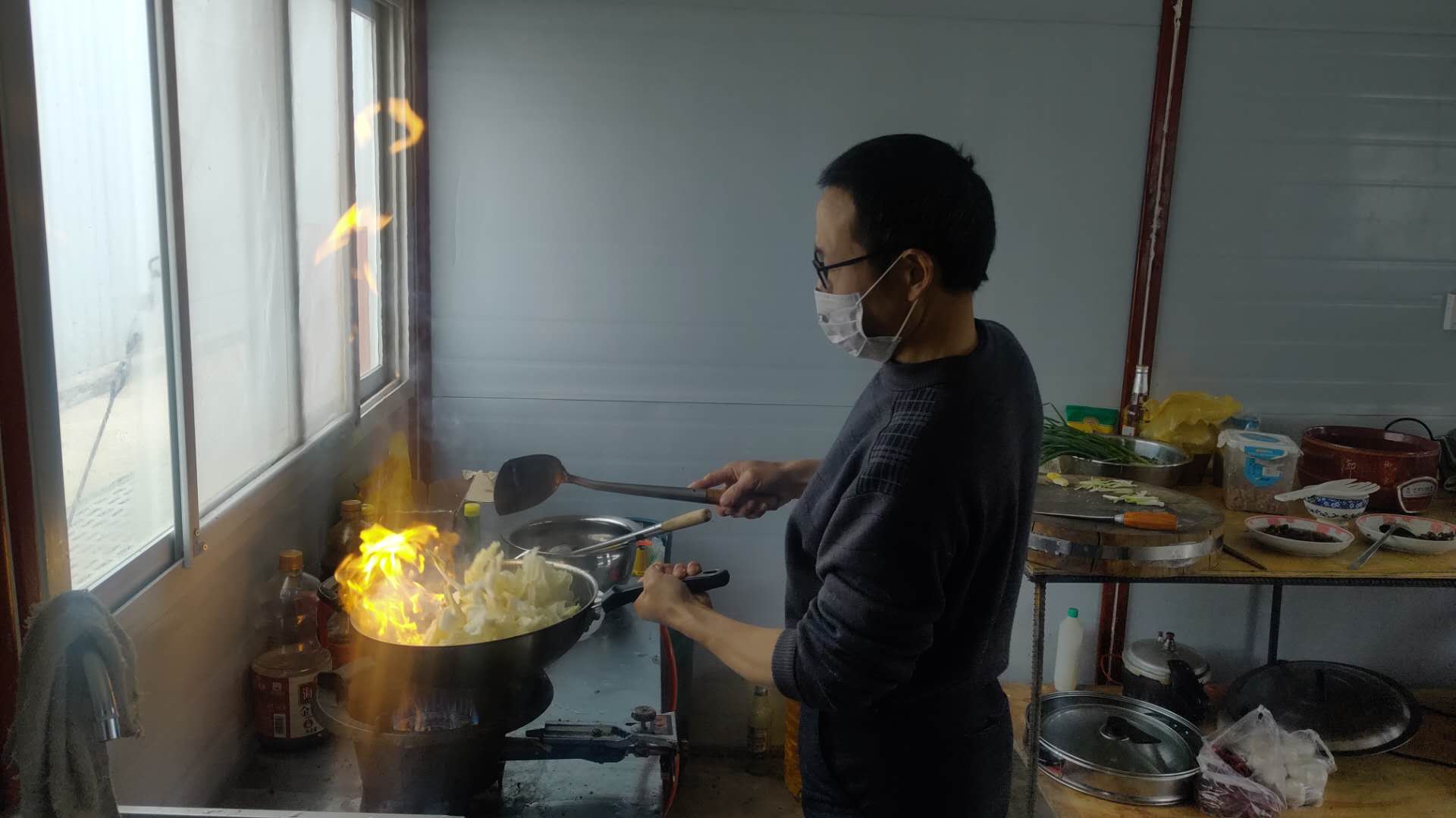 武陵区大关庙驻村工作队：帮助贫困户家门口就业
